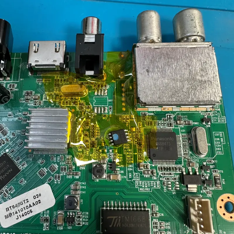 Skidanje čipa sa set-top box uređaja