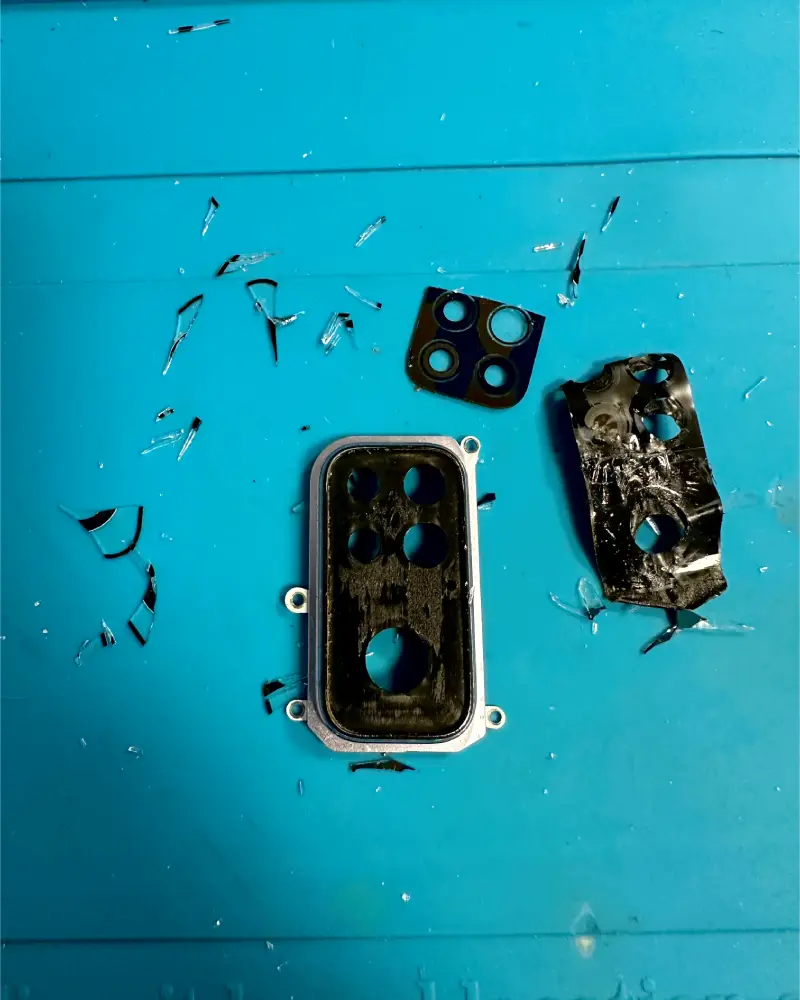 Uklonjeno staklo kamere – ITEK037 Kruševac