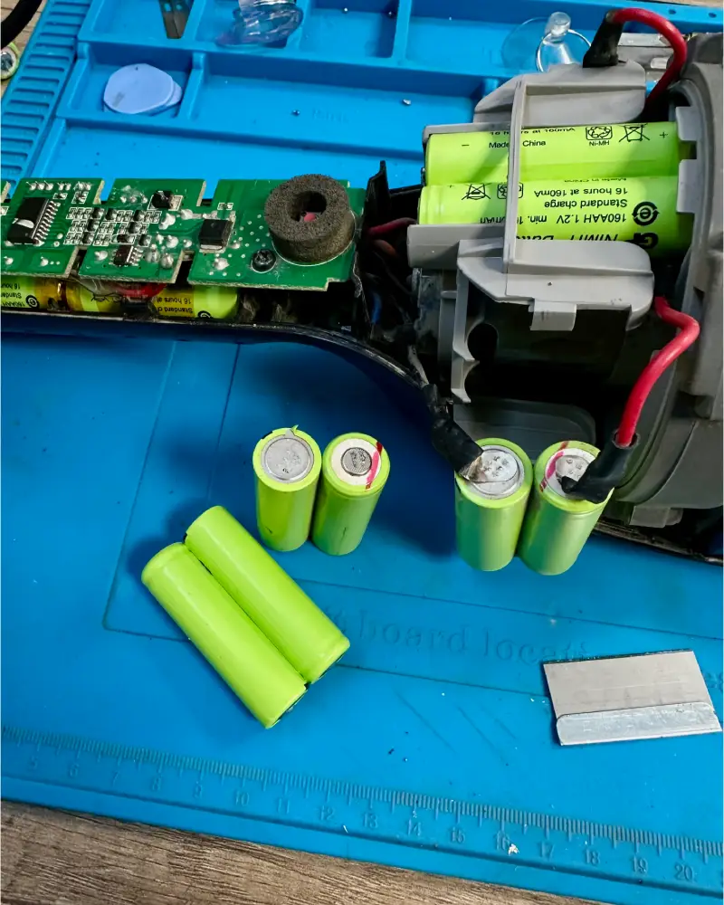 Uporedni prikaz starih i novih baterija za štapni usisivač