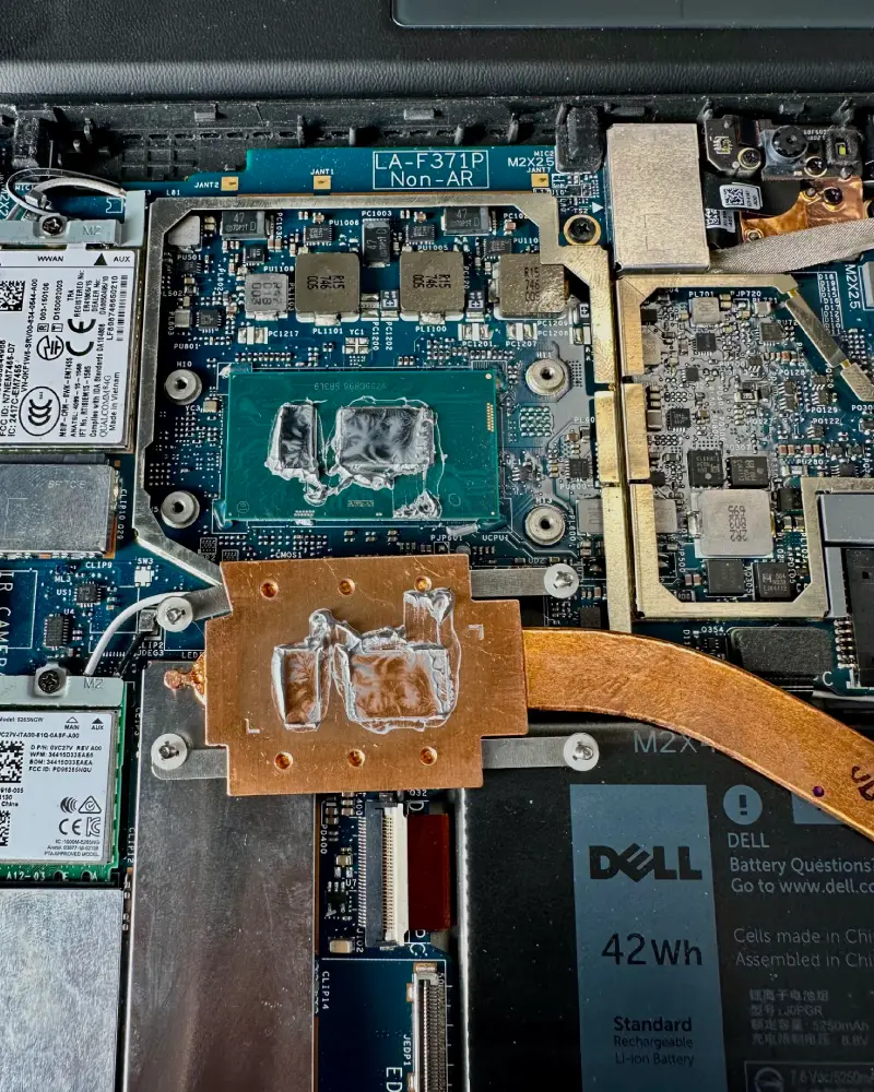 2 u 1 laptop sa starom termalnom pastom – ITEK037 servis Kruševac